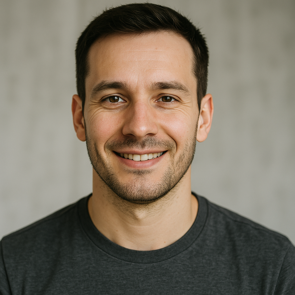 <em>Camilo Pérez - Comprador de Facebook</em>