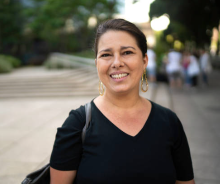 <em>Aida Pérez - Compradora de Facebook</em>